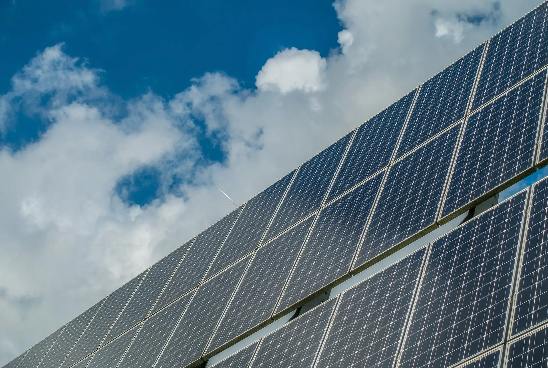 Cleaner air at mine sites! The rise of solar power and the demise of diesel generators: Corporate Policy or Economics?